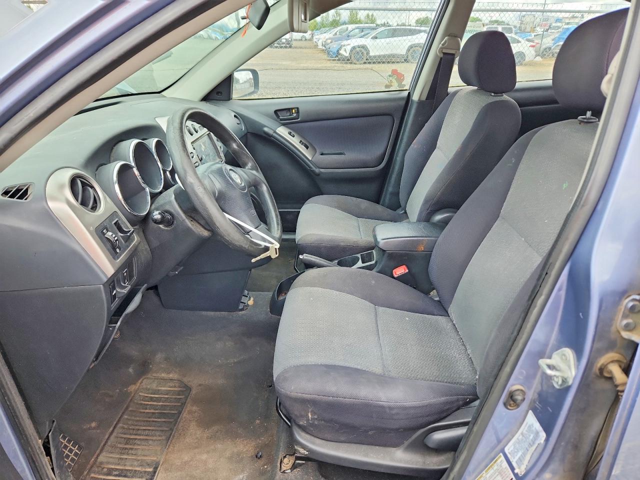 2004 TOYOTA COROLLA MATRIX XR photo 7