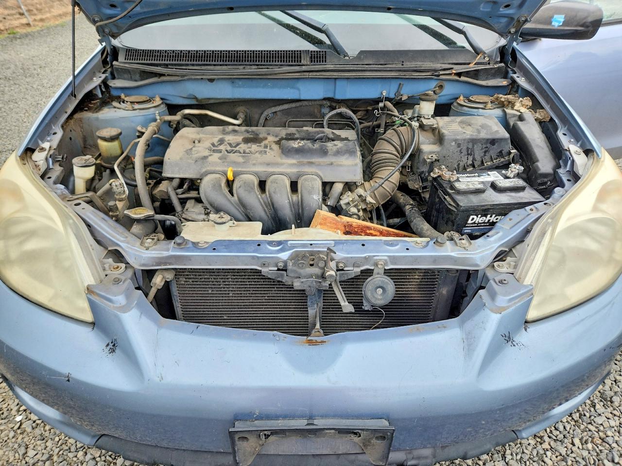 2004 TOYOTA COROLLA MATRIX XR photo 11