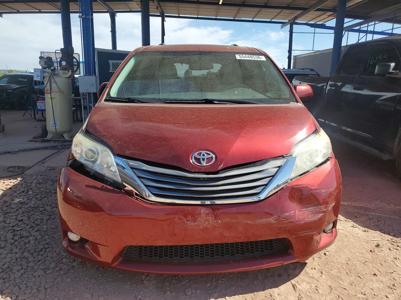 2013 TOYOTA SIENNA XLE 8-PASSENGER photo 9