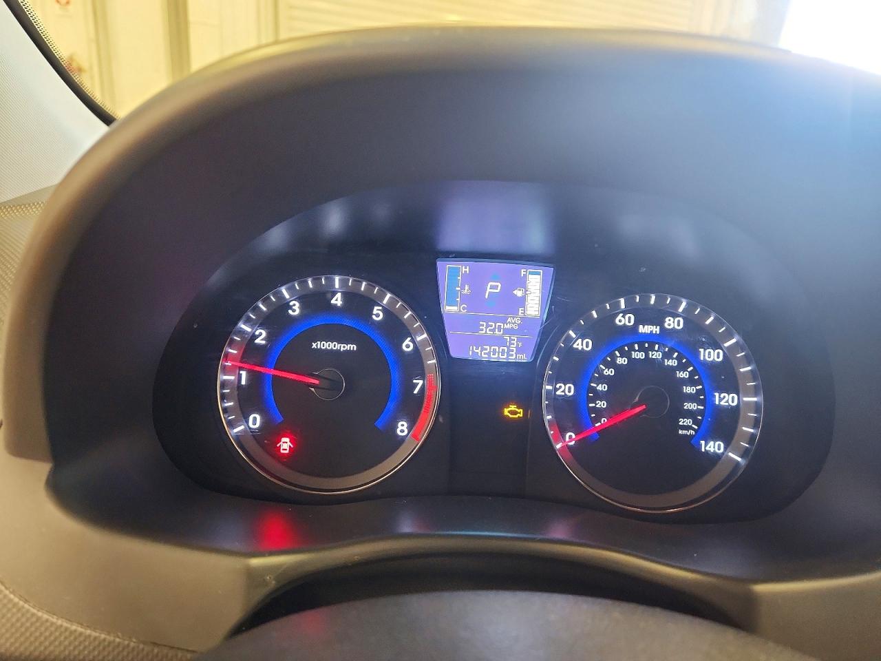 2017 HYUNDAI ACCENT SE photo 17