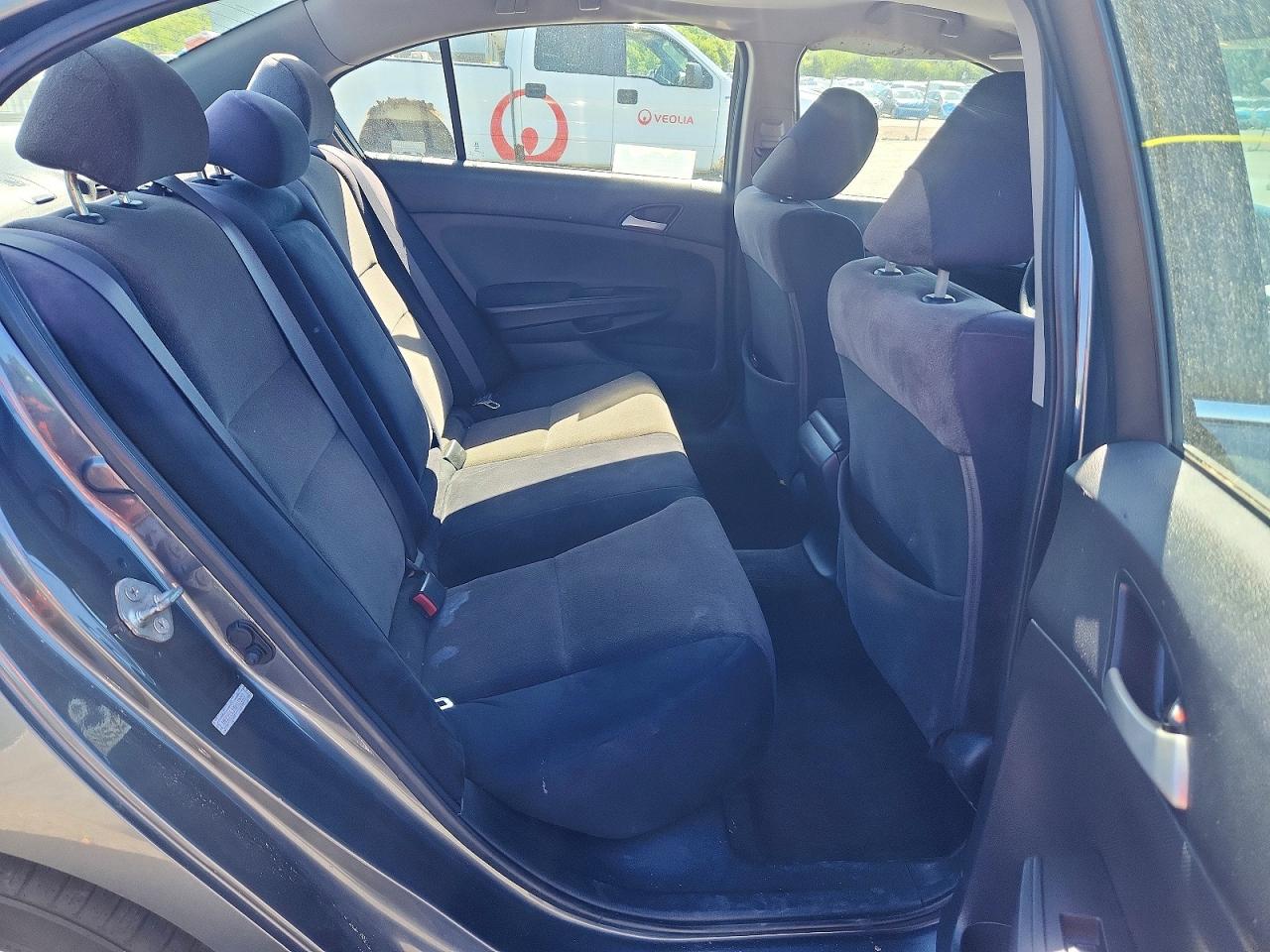 2008 HONDA ACCORD LX photo 19