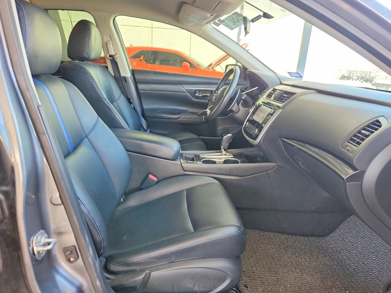 2018 NISSAN ALTIMA 2.5 SR photo 19