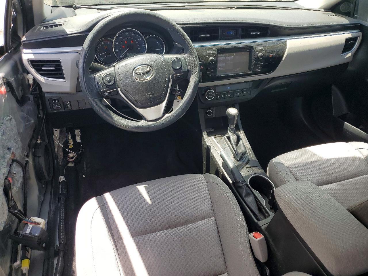 2014 TOYOTA COROLLA LE photo 15