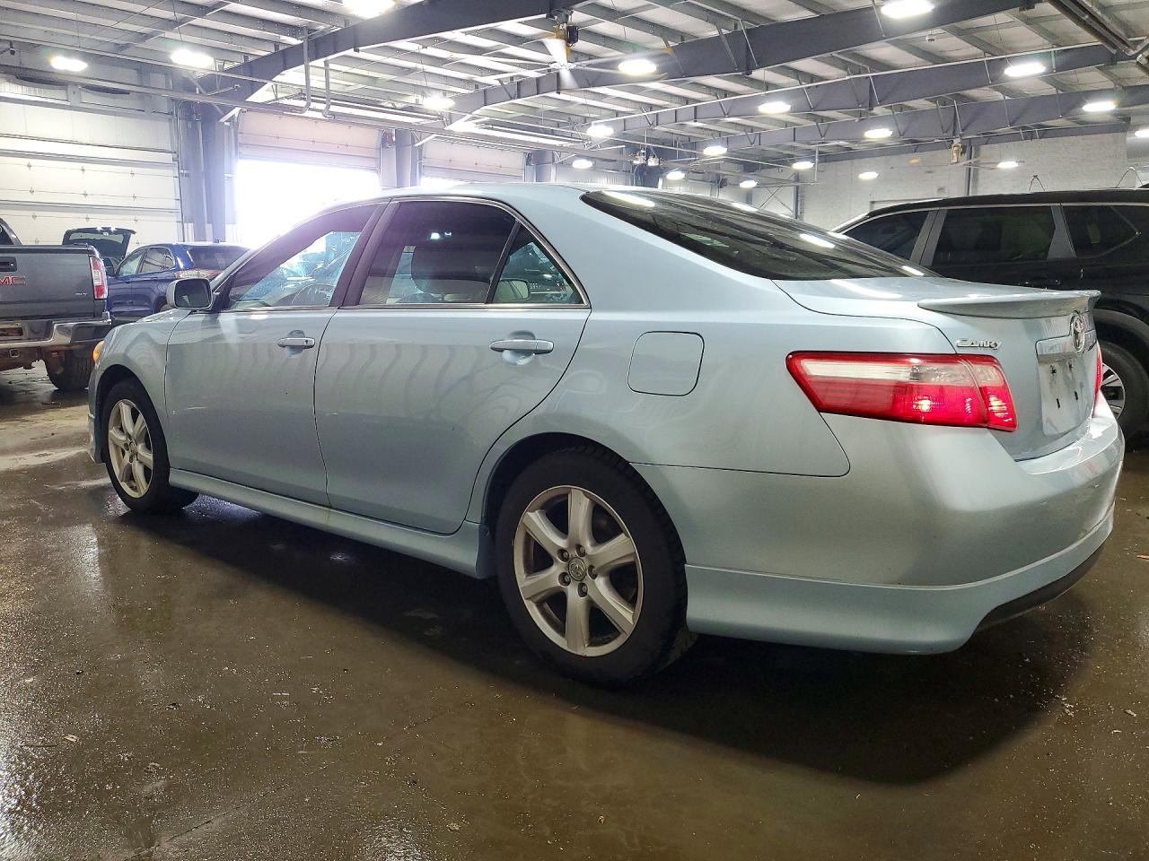 2009 TOYOTA CAMRY SE photo 4