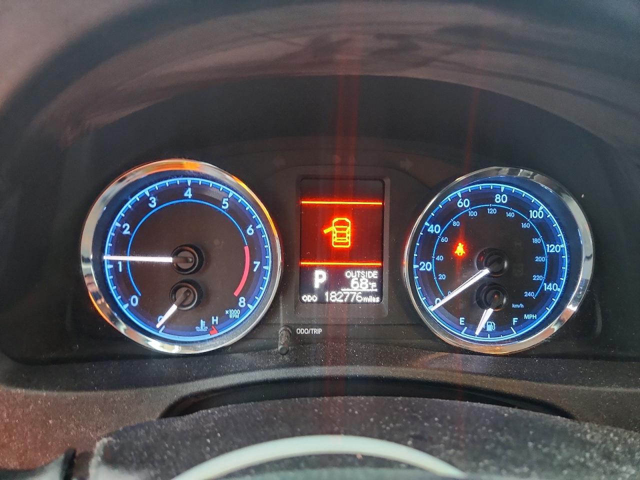 2018 TOYOTA COROLLA LE photo 25