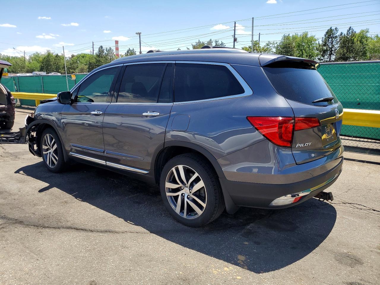 2016 HONDA PILOT TOURING photo 3