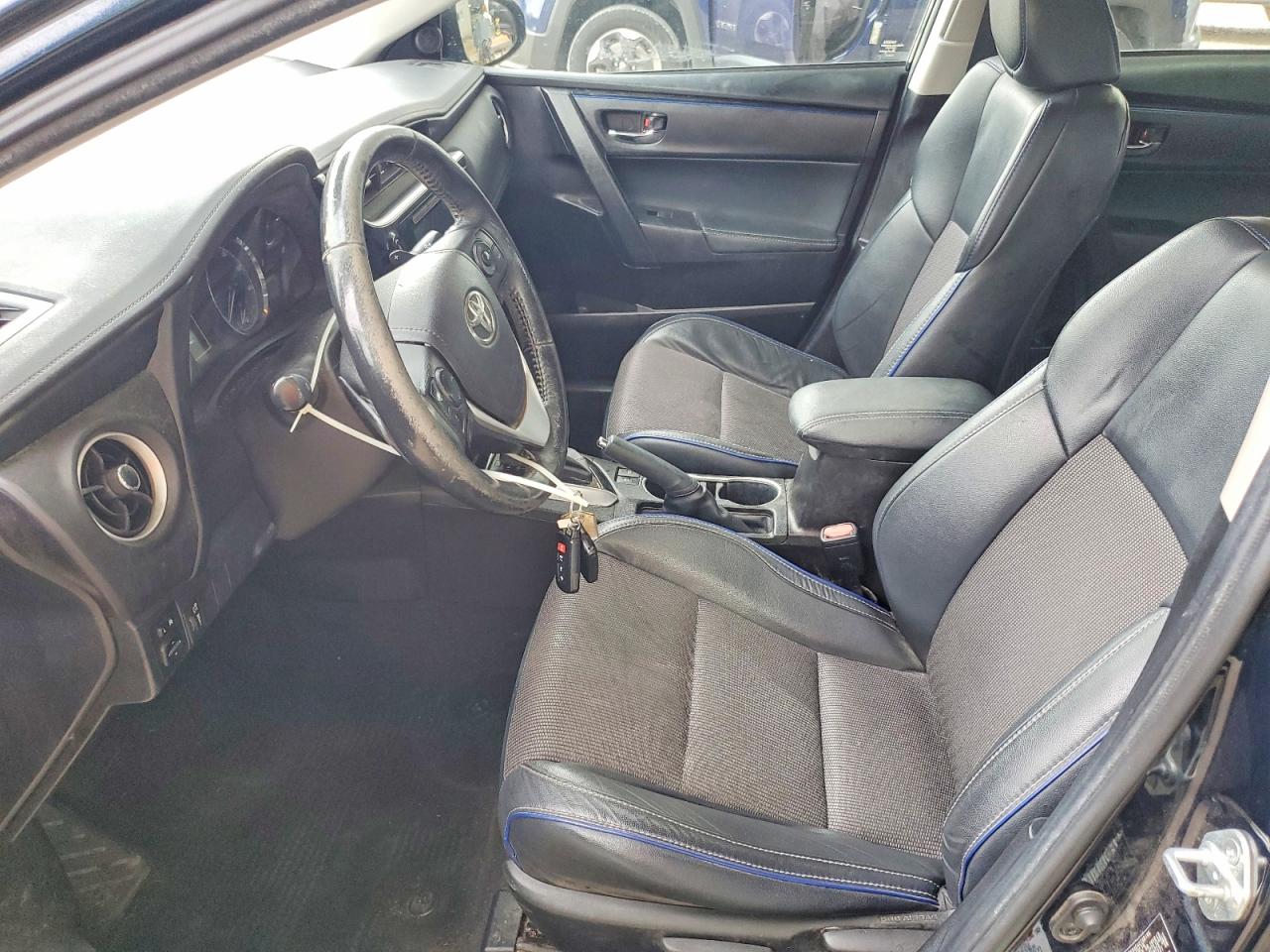 2017 TOYOTA COROLLA SE photo 13