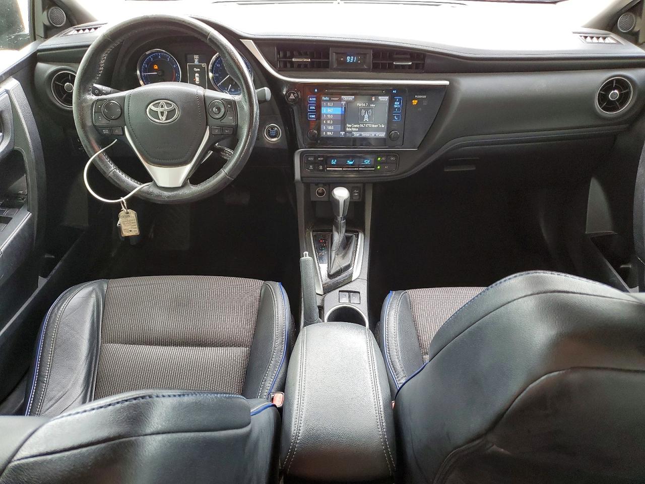 2017 TOYOTA COROLLA SE photo 15