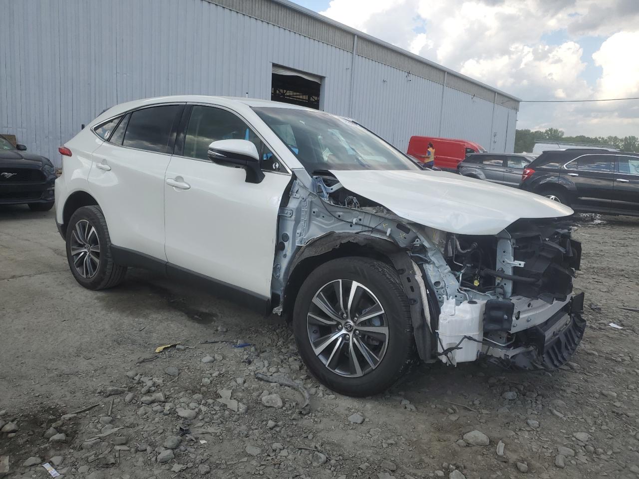 2021 TOYOTA VENZA LE photo 7