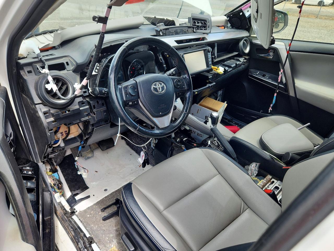 2017 TOYOTA RAV4 HV LIMITED photo 15