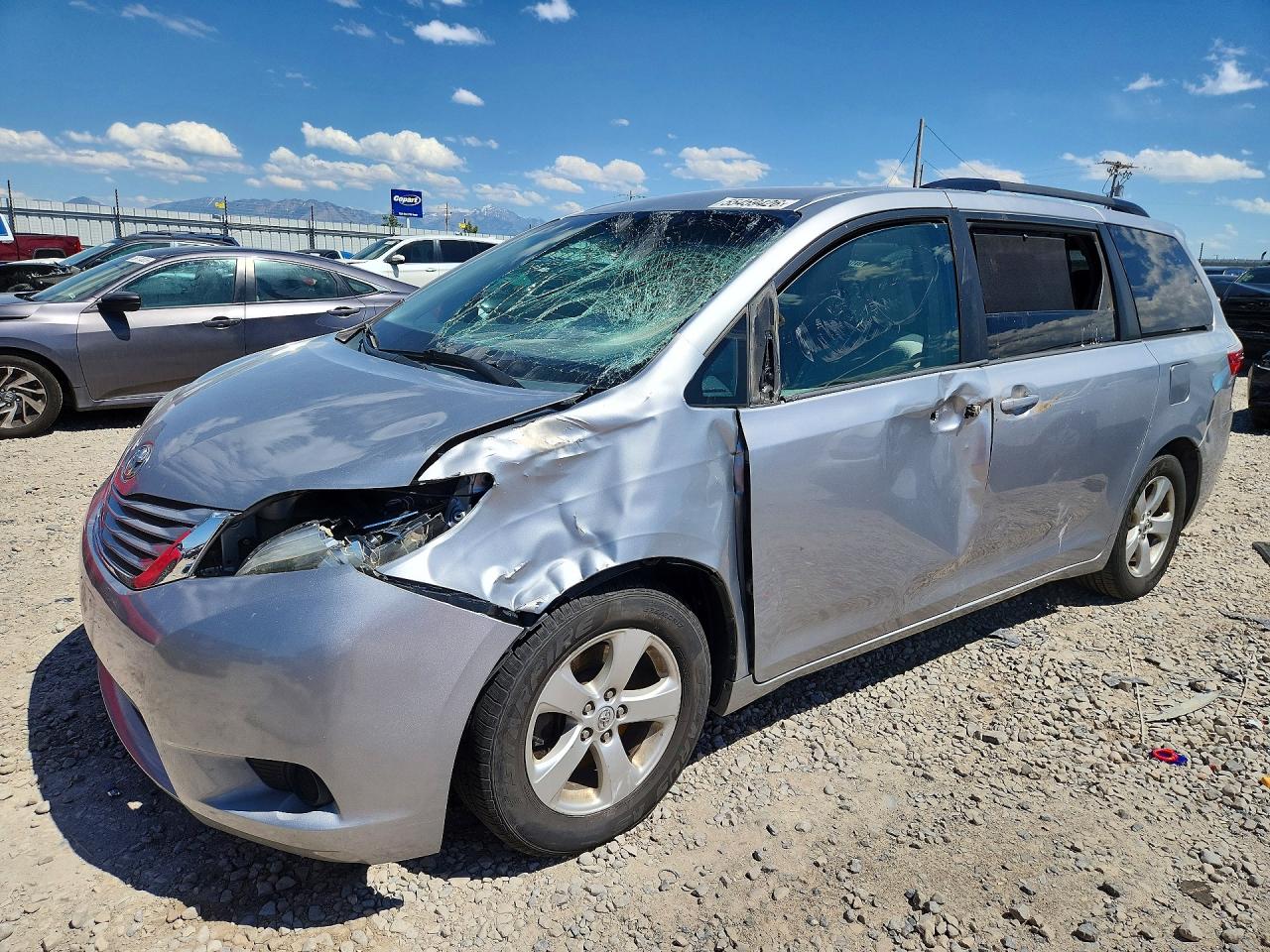 2015 TOYOTA SIENNA