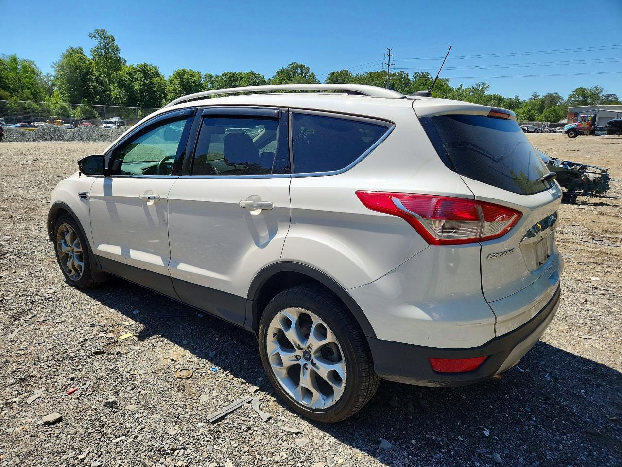 2014 FORD ESCAPE TITANIUM photo 4