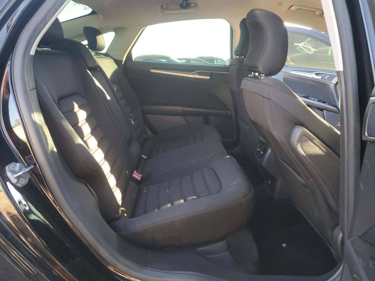 2016 FORD FUSION SE HYBRID photo 37