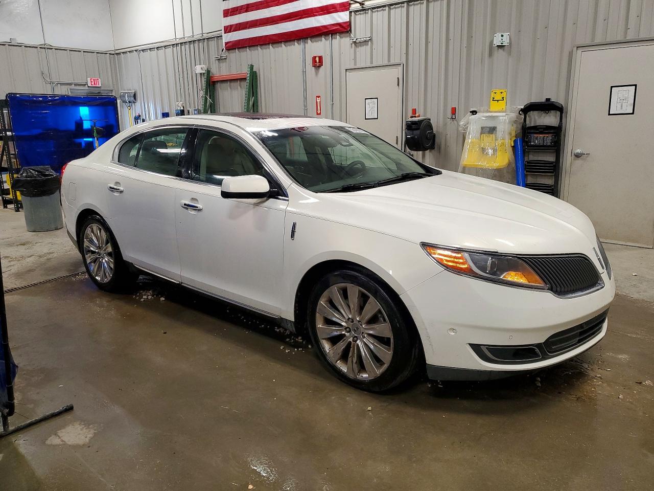 2013 LINCOLN MKS photo 4