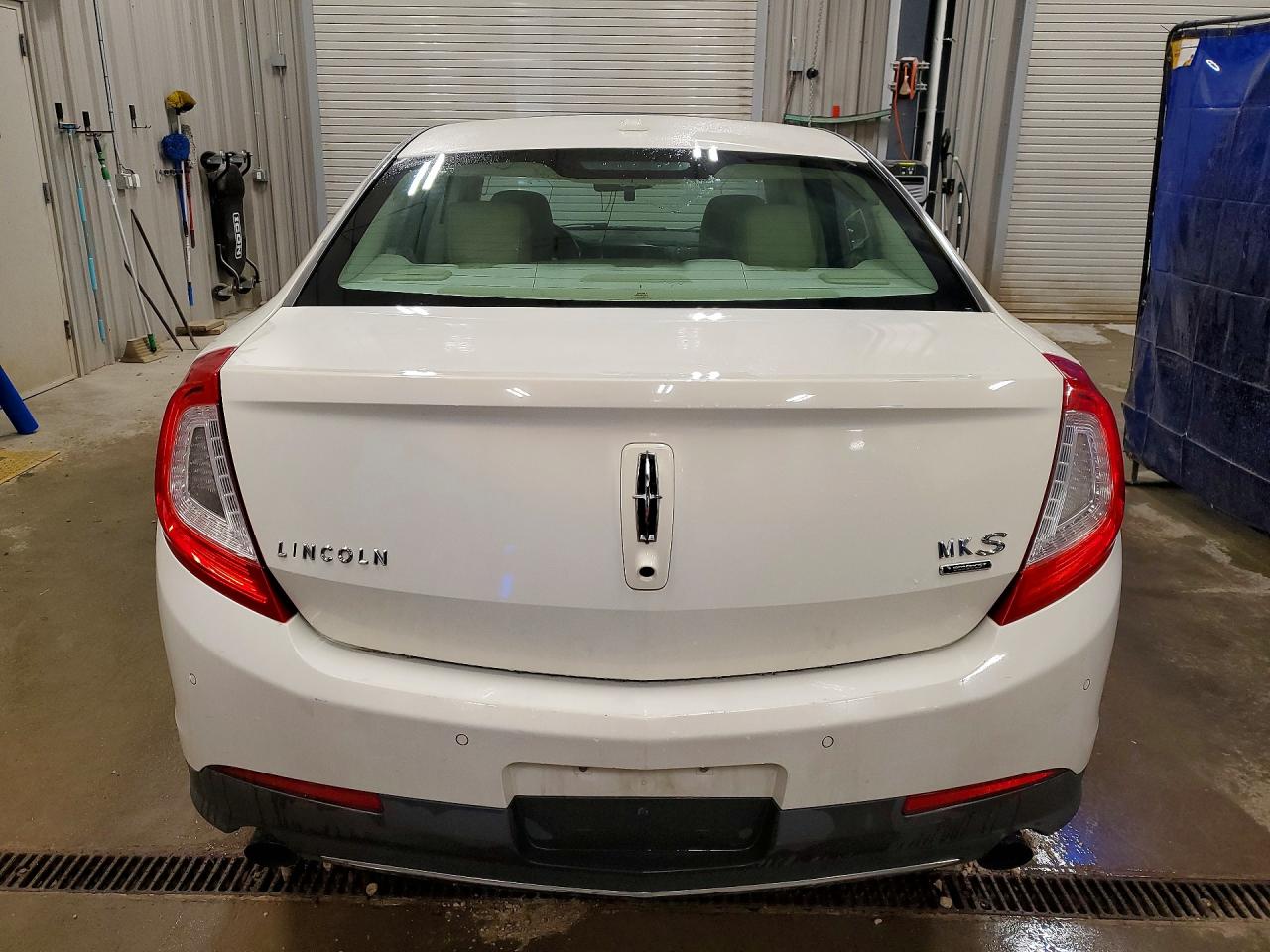 2013 LINCOLN MKS photo 6