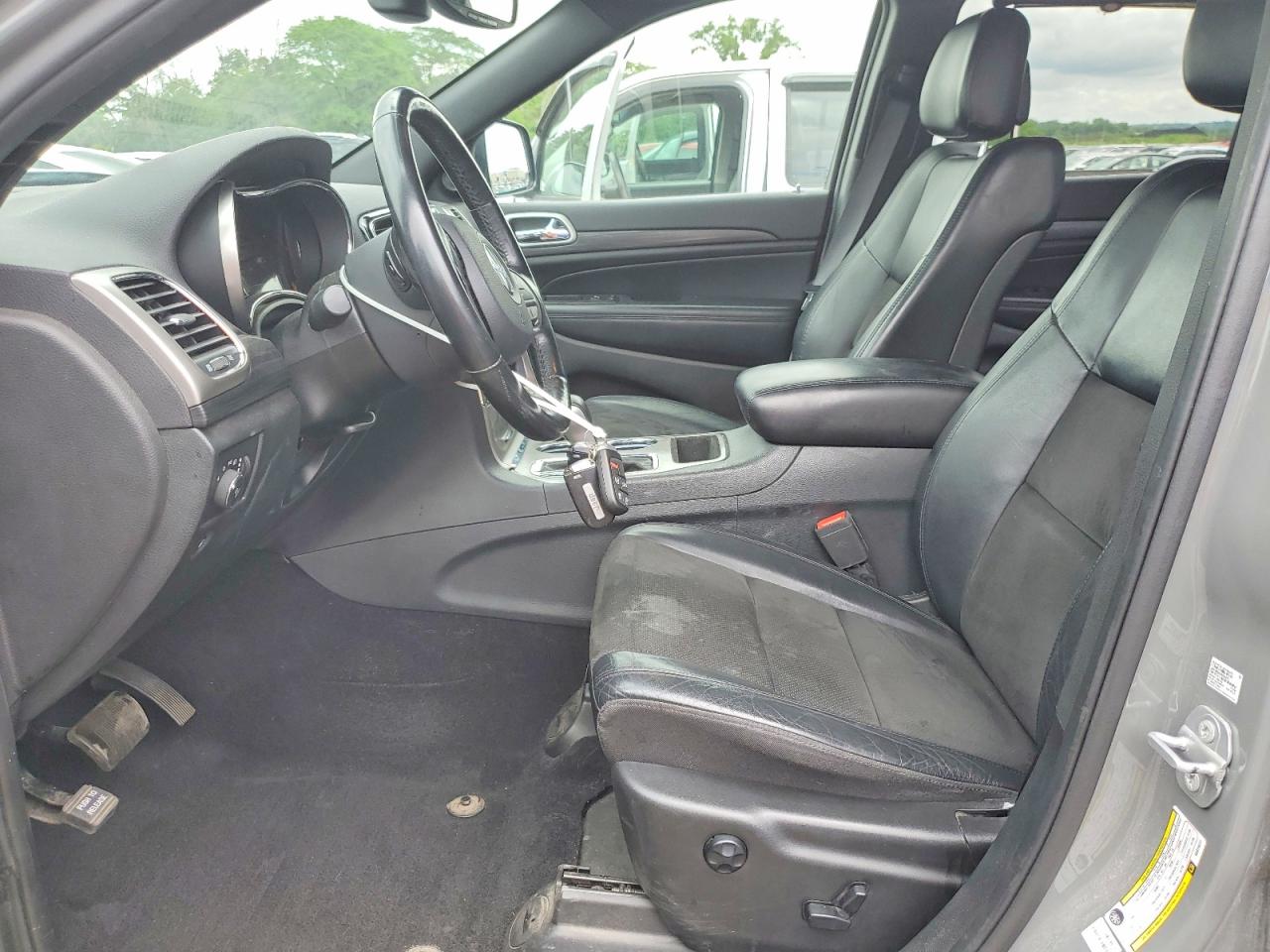 2019 JEEP GRAND CHEROKEE LAREDO photo 19