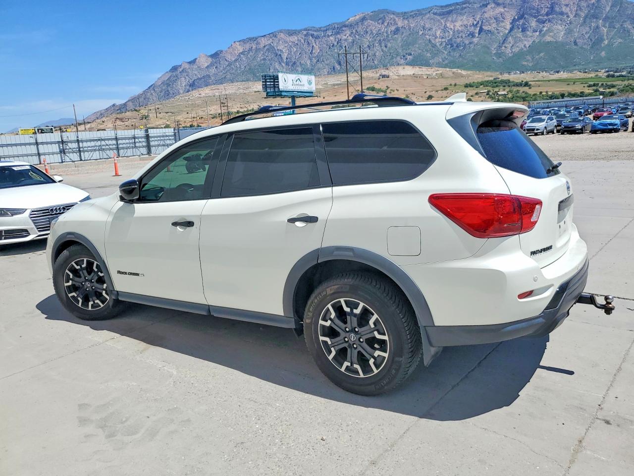 2020 NISSAN PATHFINDER SV photo 3