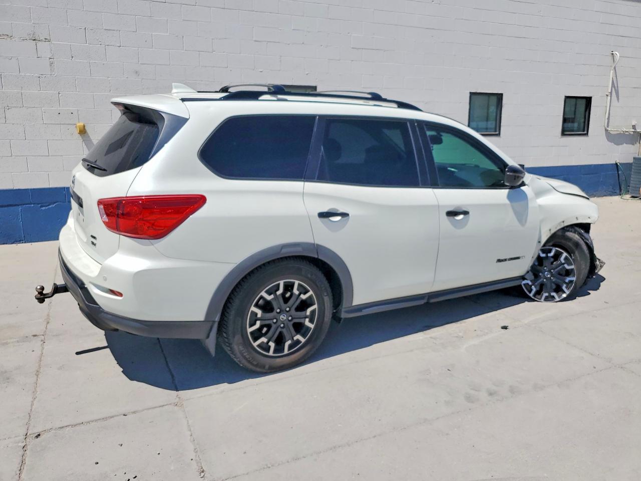 2020 NISSAN PATHFINDER SV photo 5