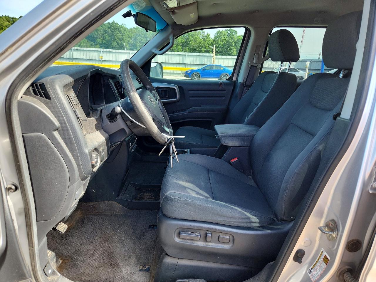 2010 HONDA RIDGELINE RTS photo 7