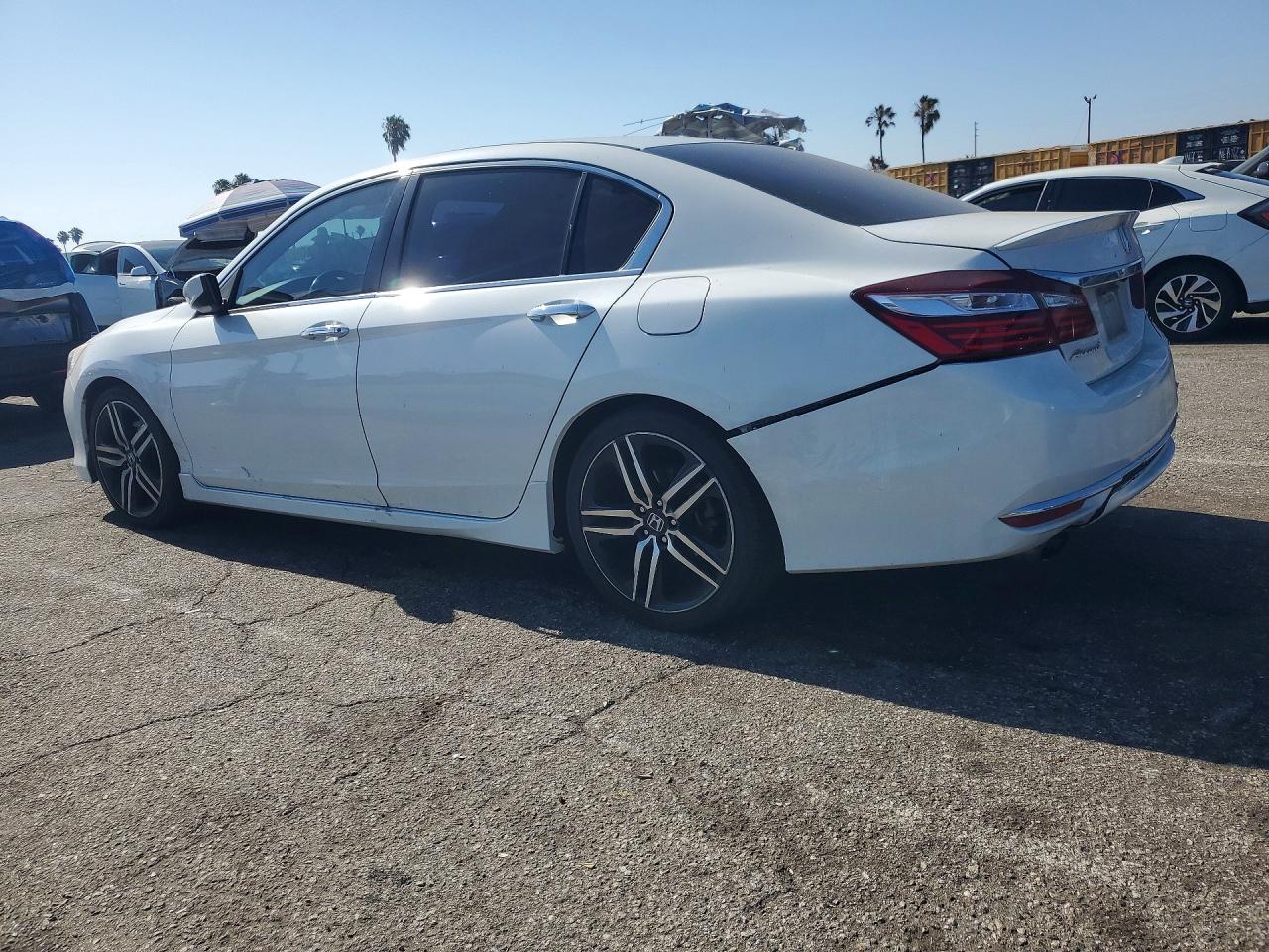 2017 HONDA ACCORD SPORT photo 2