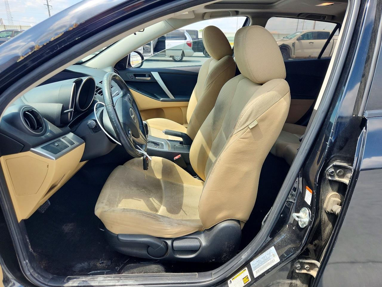 2010 MAZDA 3 S photo 13