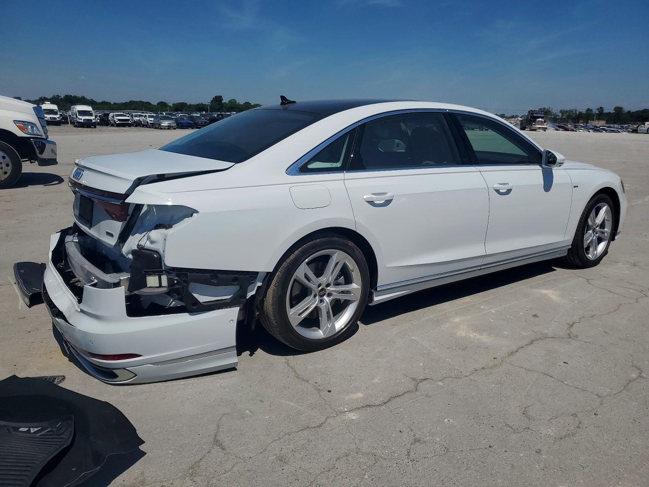 2025 AUDI A8 L photo 5