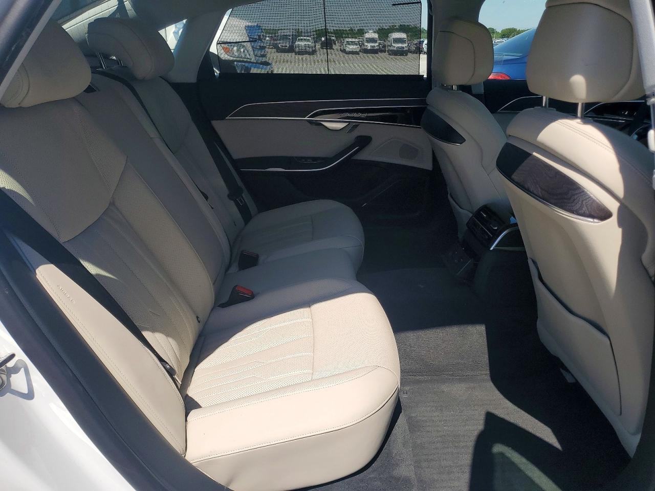 2025 AUDI A8 L photo 19
