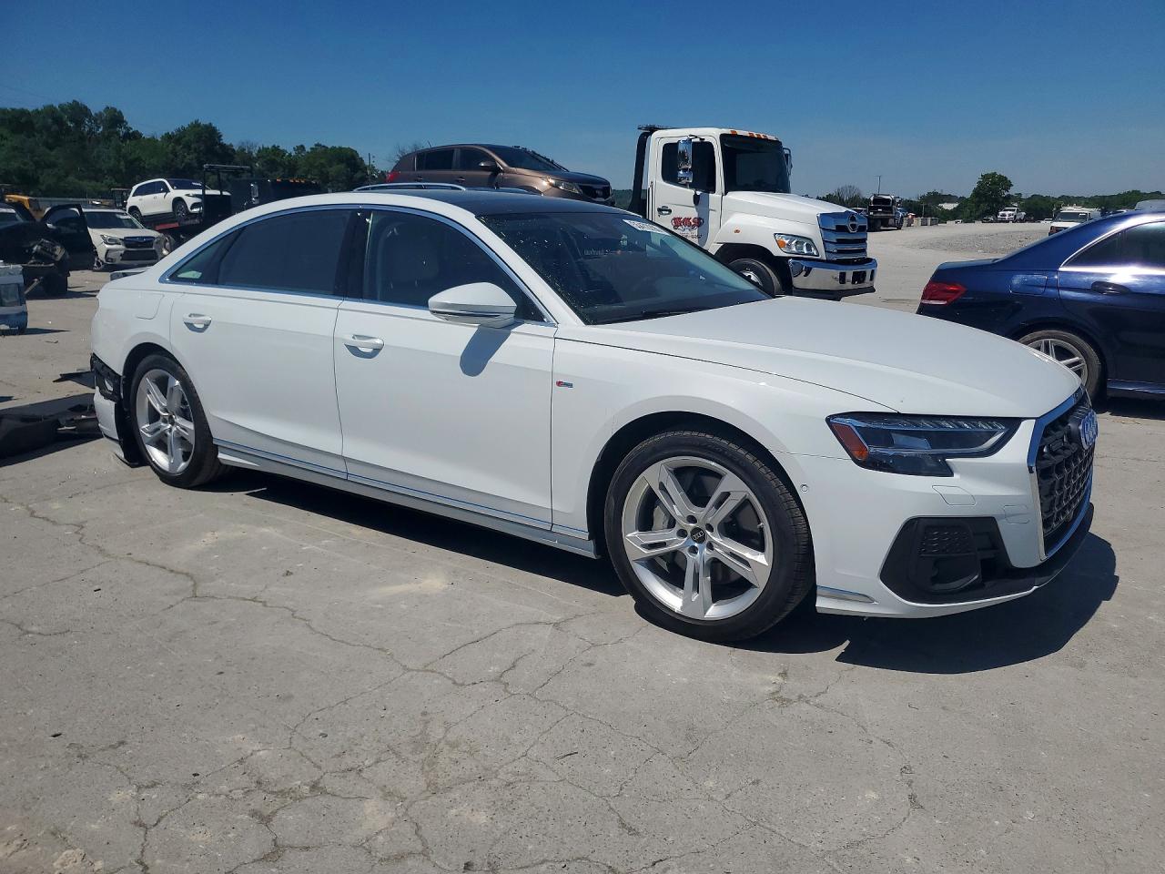 2025 AUDI A8 L photo 7