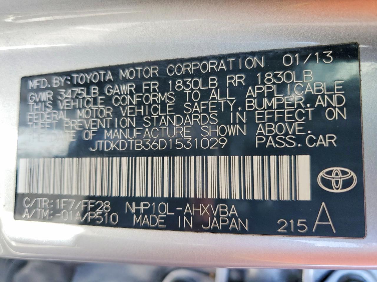 2013 TOYOTA PRIUS C TWO photo 23