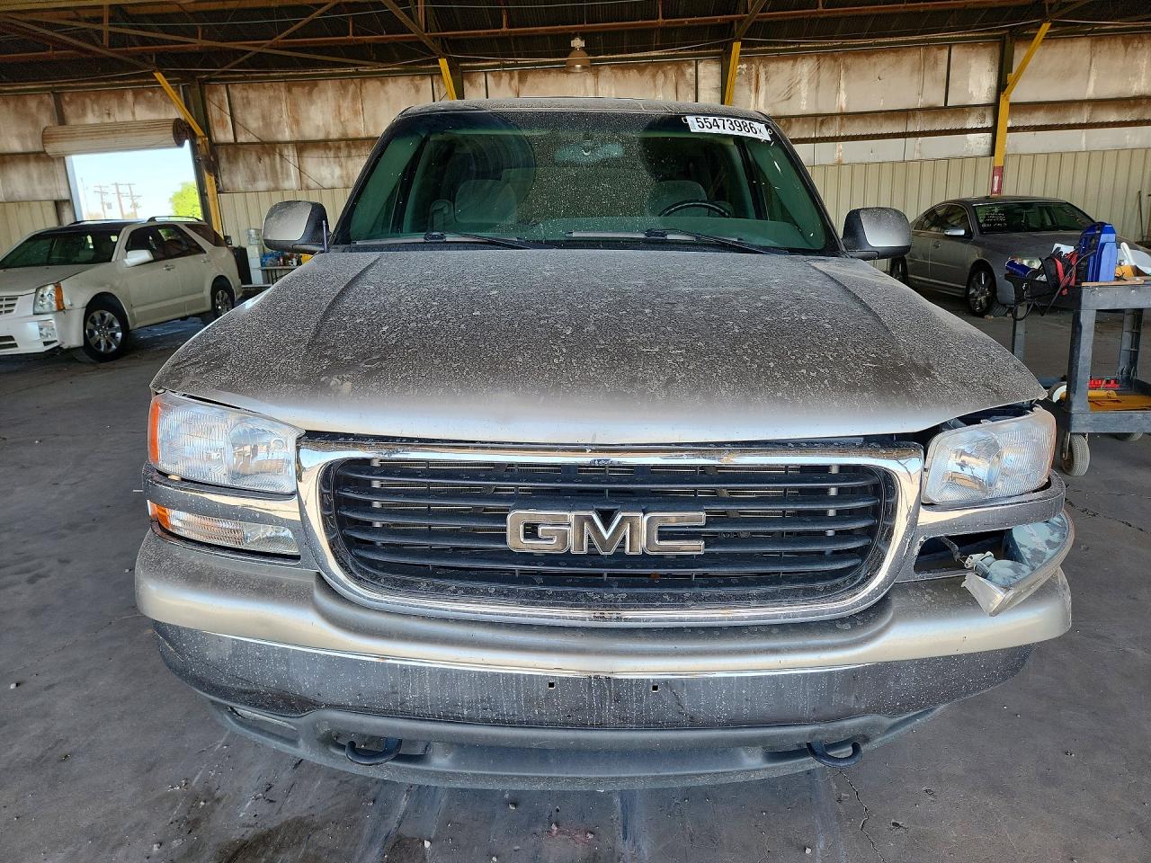 2002 GMC YUKON photo 9