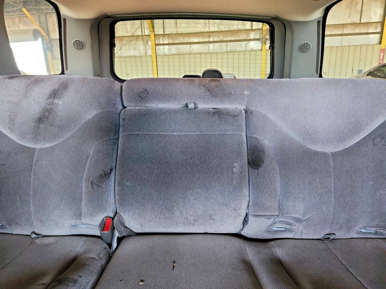 2002 GMC YUKON photo 19