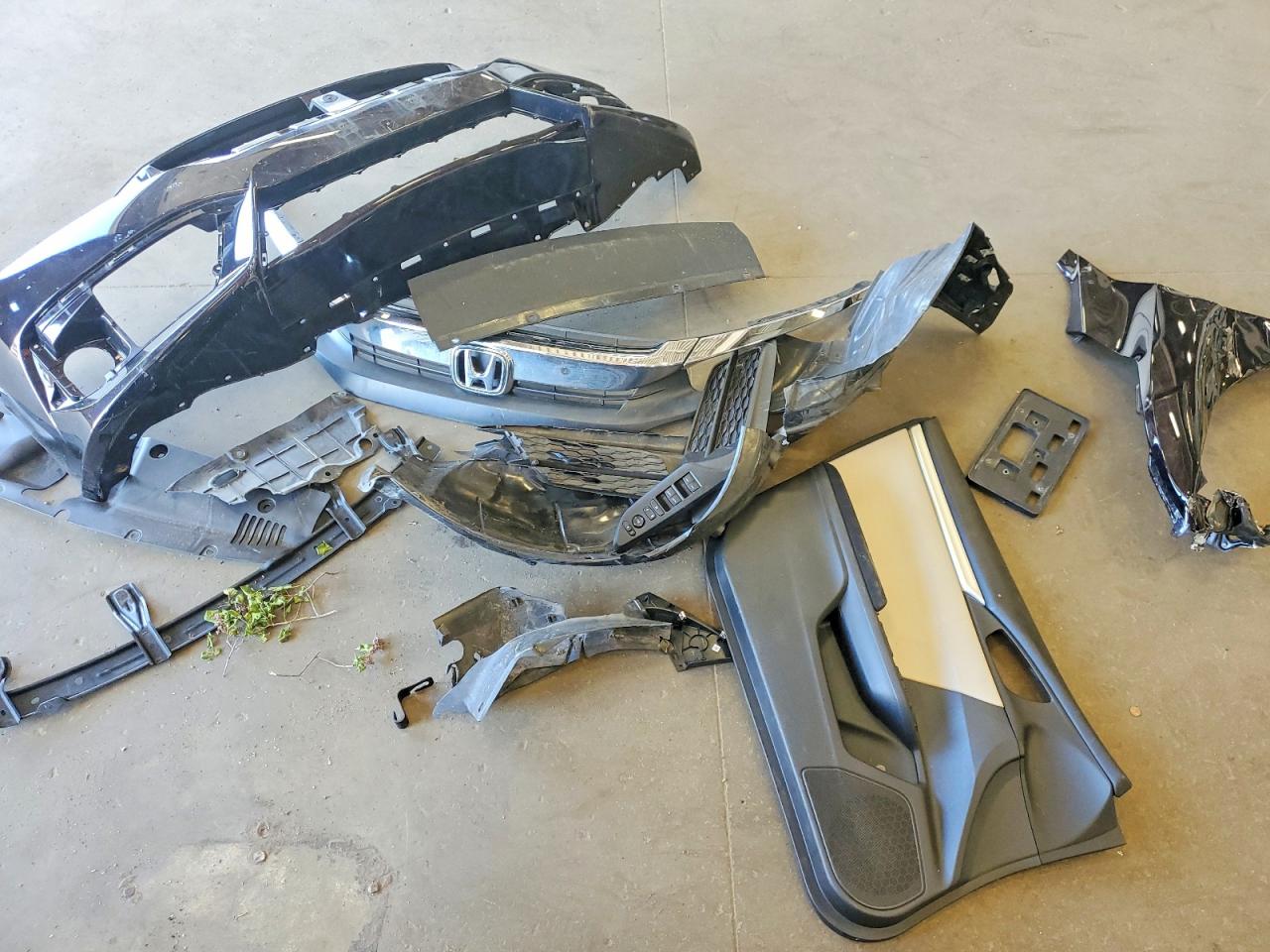 2016 HONDA CIVIC LX photo 23