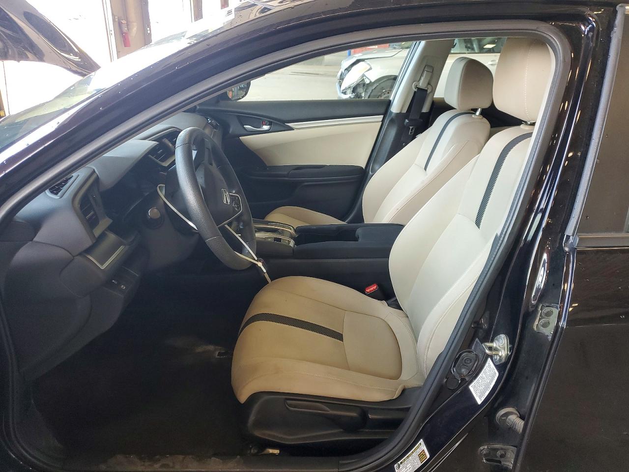 2016 HONDA CIVIC LX photo 13