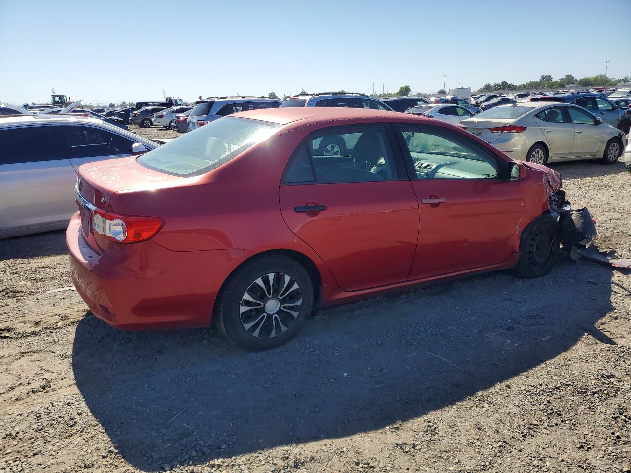 2011 TOYOTA COROLLA LE photo 5