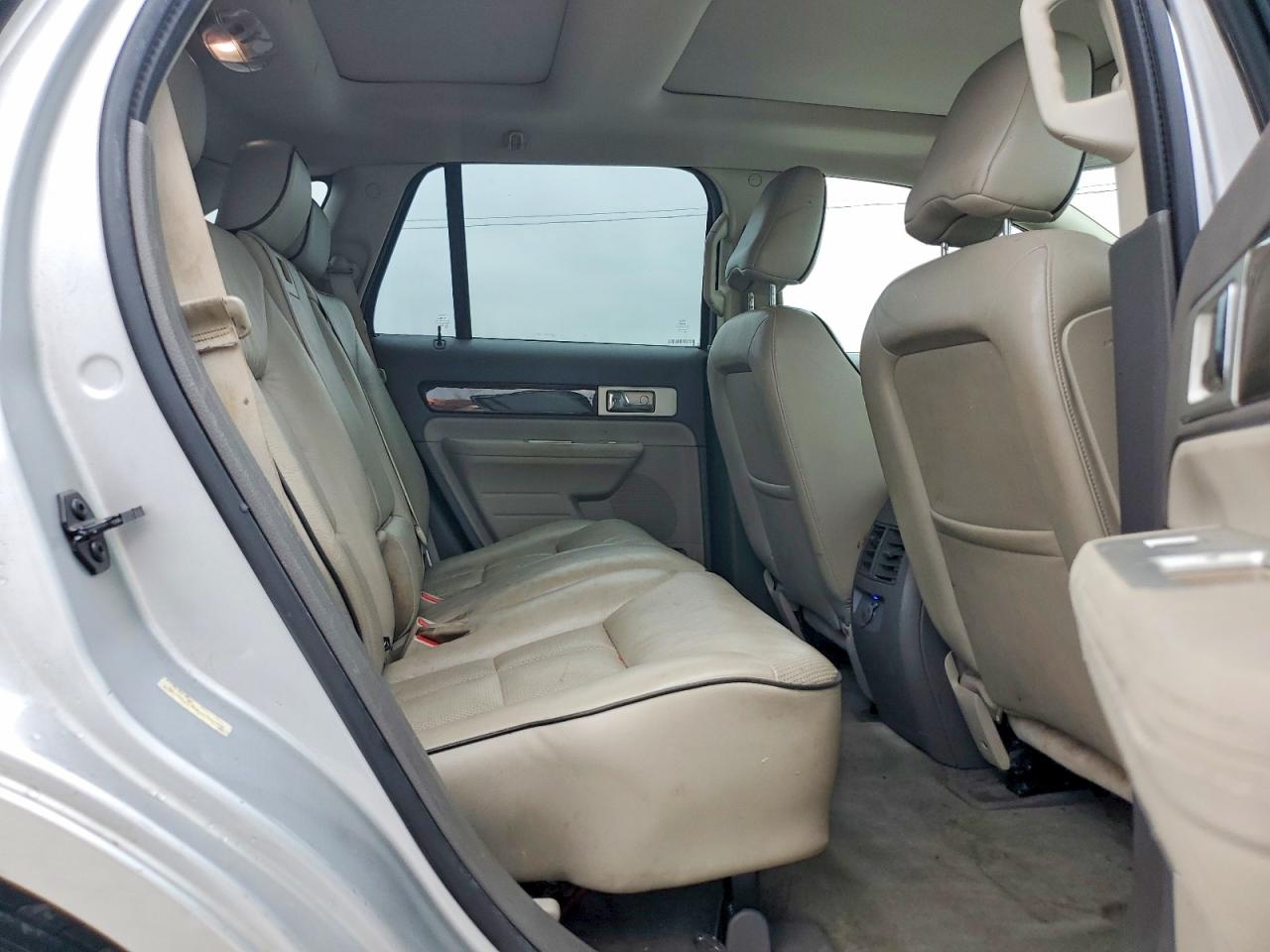 2010 LINCOLN MKX photo 21