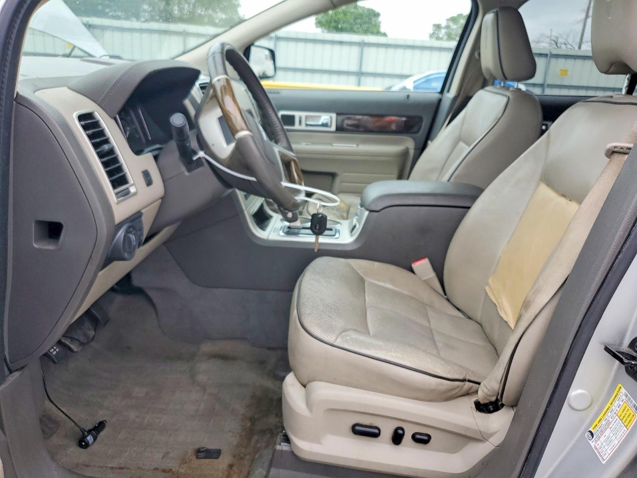2010 LINCOLN MKX photo 13