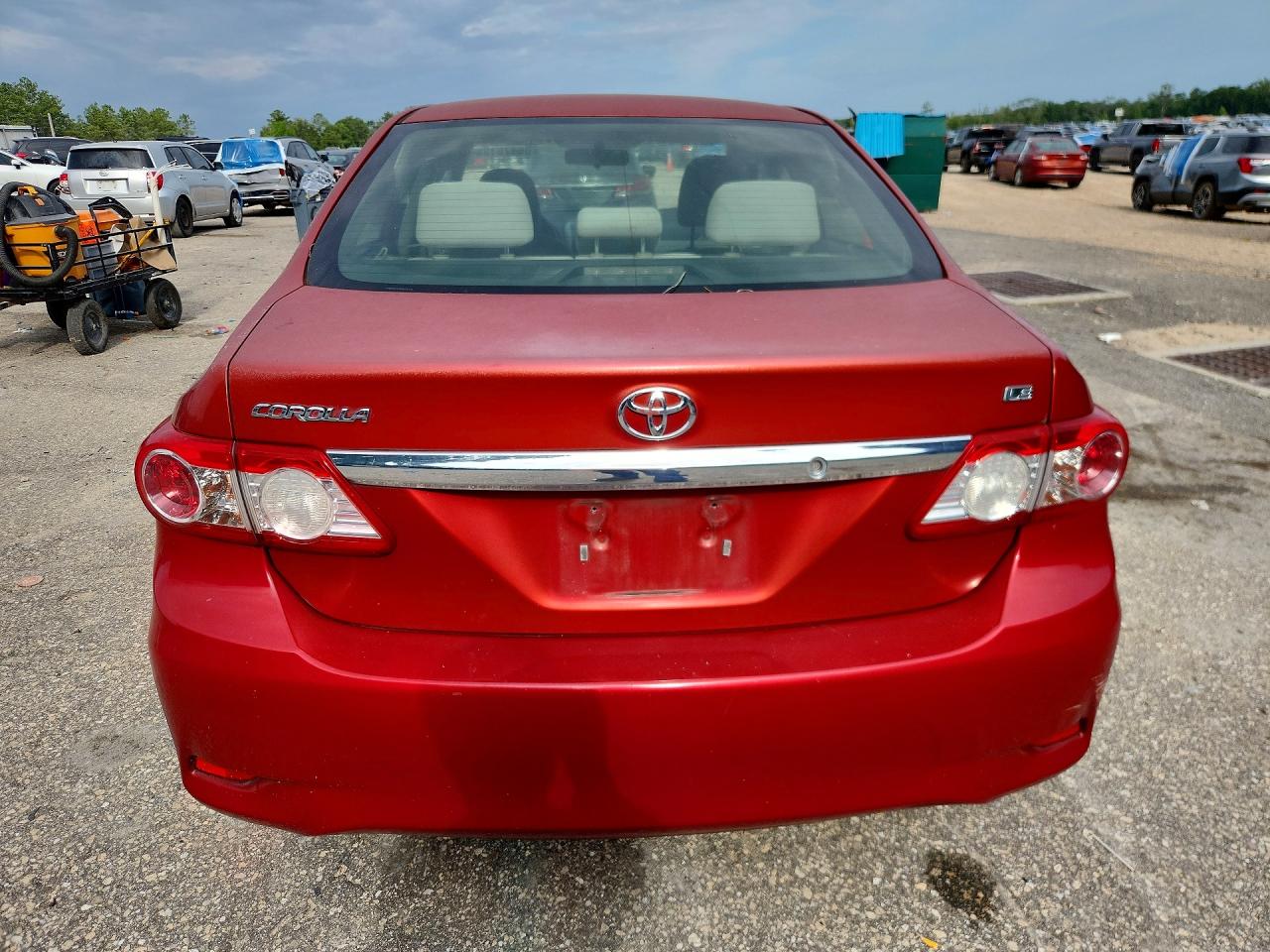2011 TOYOTA COROLLA LE photo 6