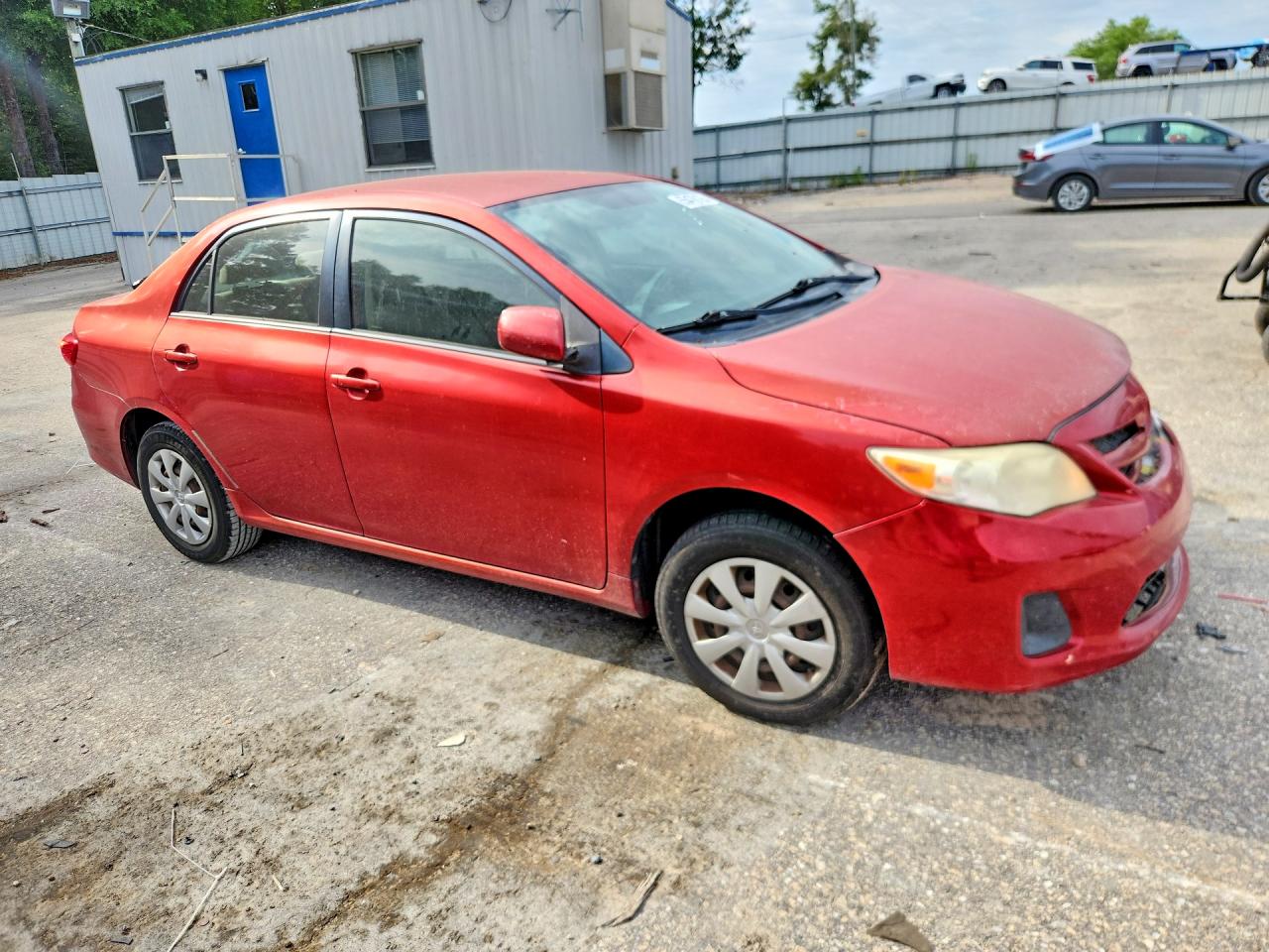 2011 TOYOTA COROLLA LE photo 4