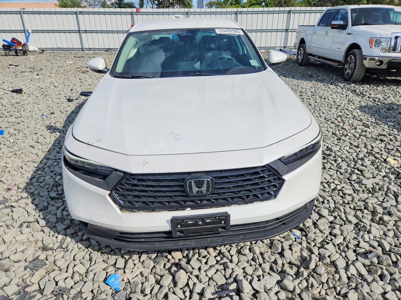 2025 HONDA ACCORD LX photo 5
