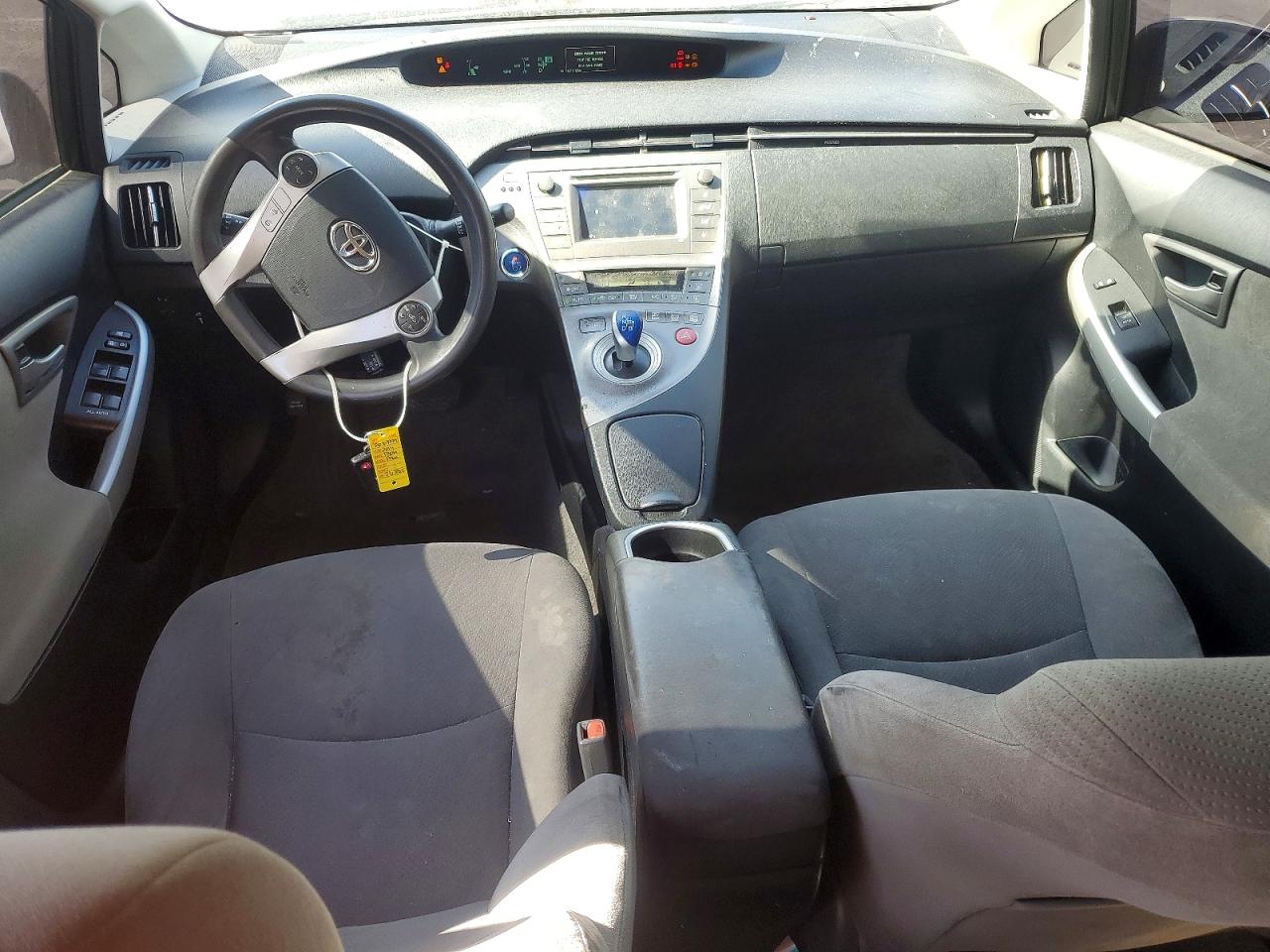 2014 TOYOTA PRIUS TWO photo 15