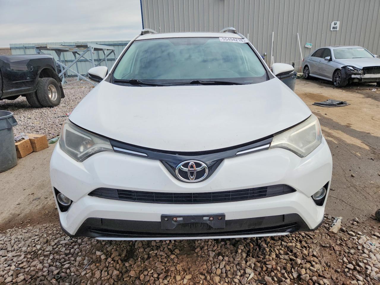 2016 TOYOTA RAV4 XLE photo 9