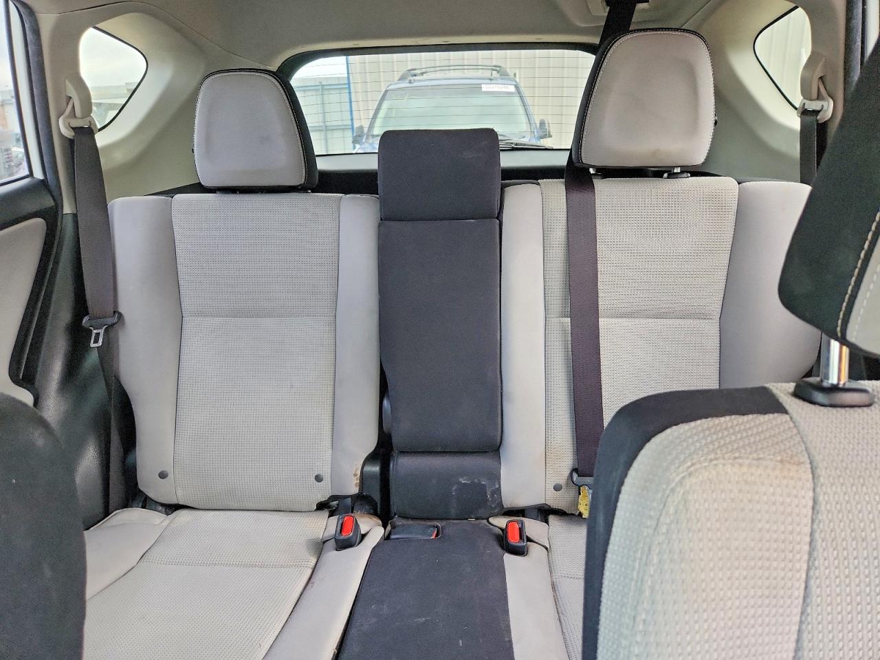 2016 TOYOTA RAV4 XLE photo 19