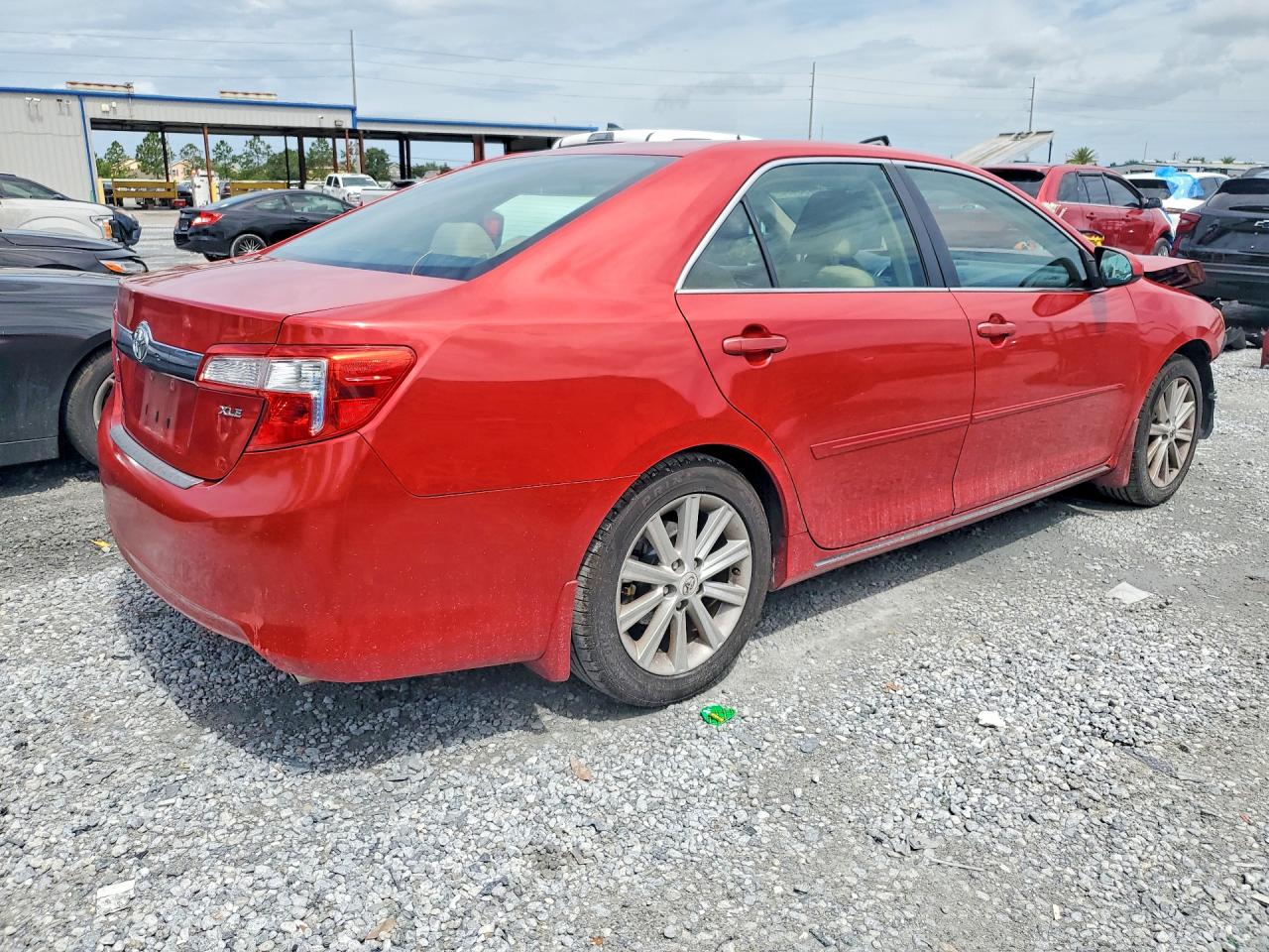 2012 TOYOTA CAMRY XLE photo 7