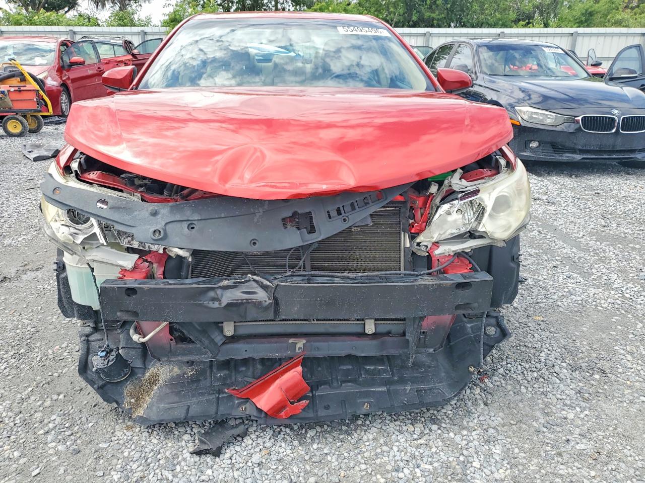 2012 TOYOTA CAMRY XLE photo 13
