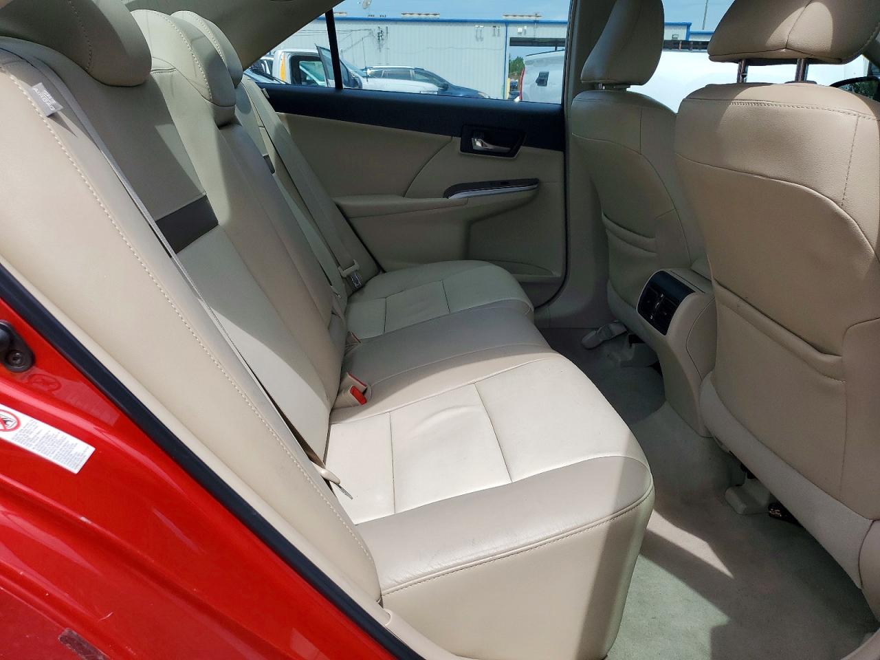 2012 TOYOTA CAMRY XLE photo 28