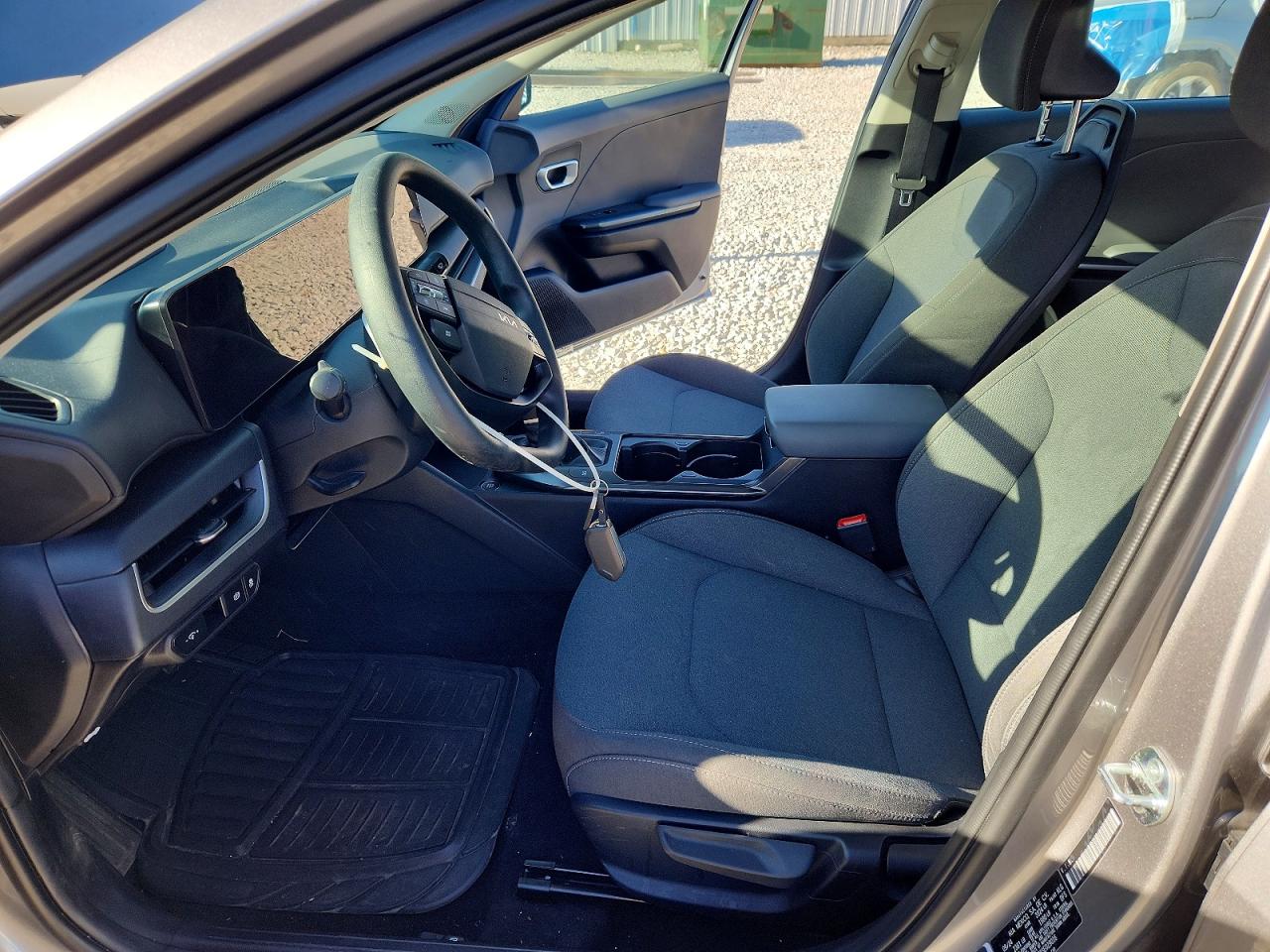 2025 KIA K4 LXS photo 13