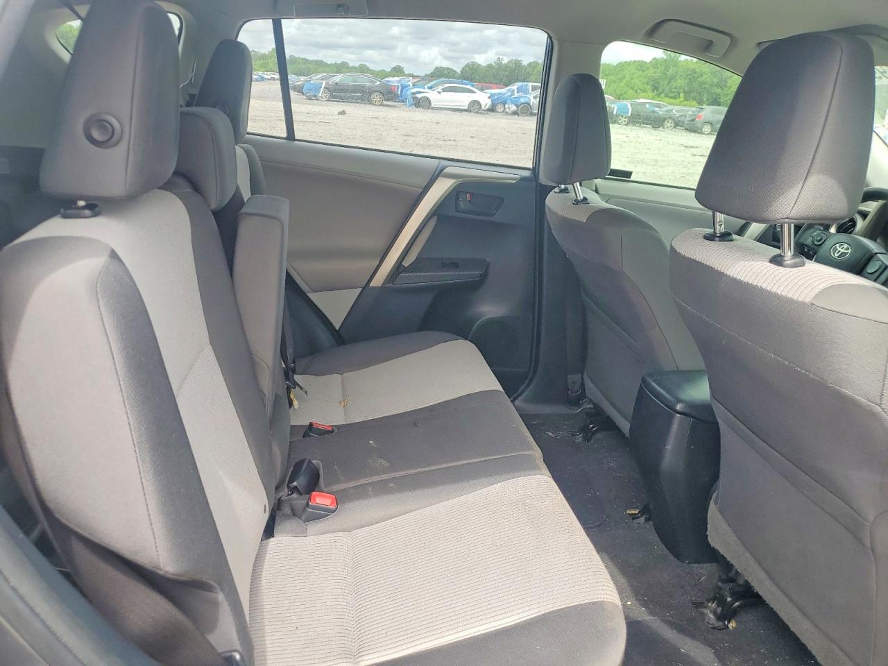 2013 TOYOTA RAV4 LE photo 28