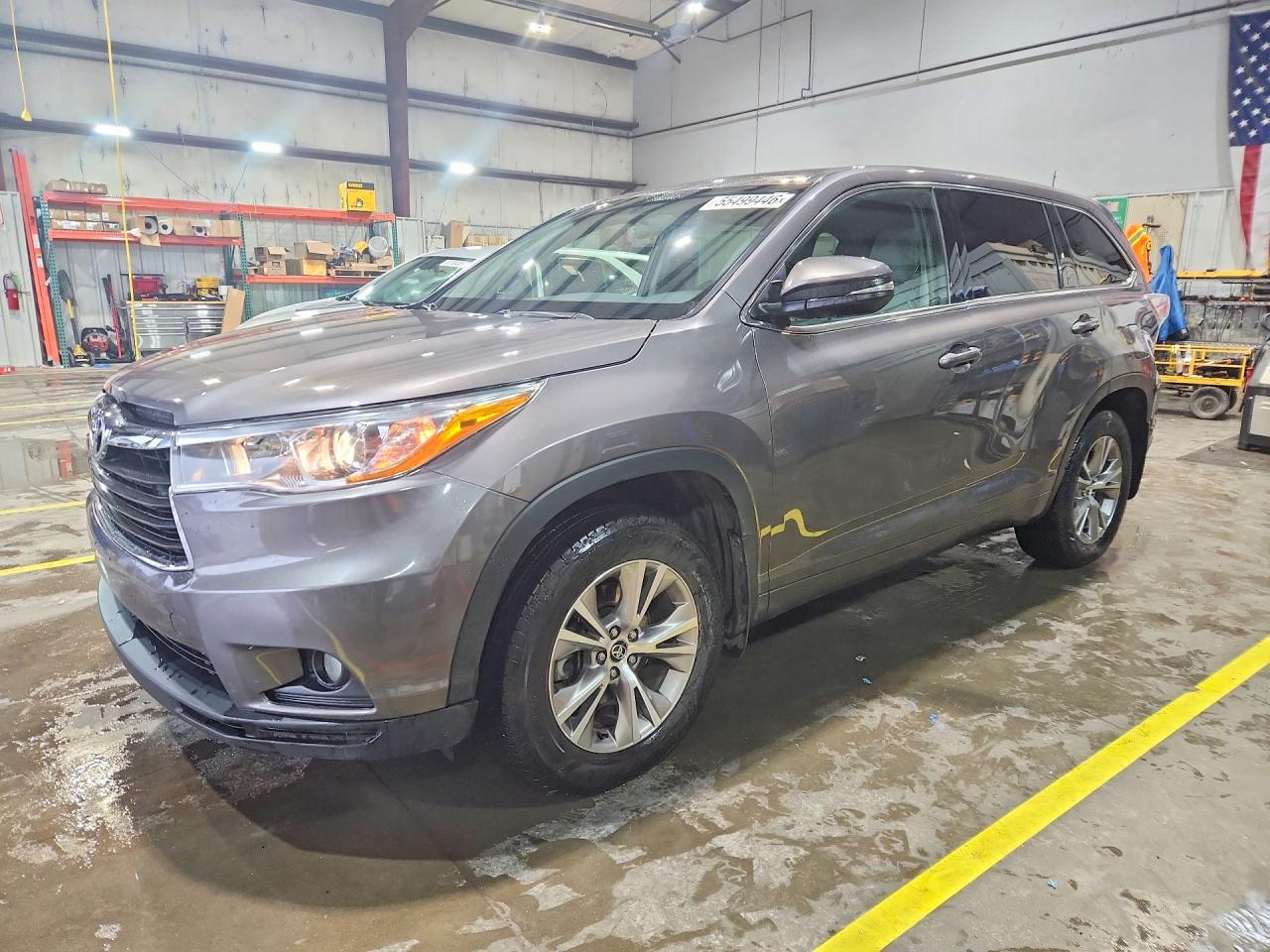 2016 TOYOTA HIGHLANDER