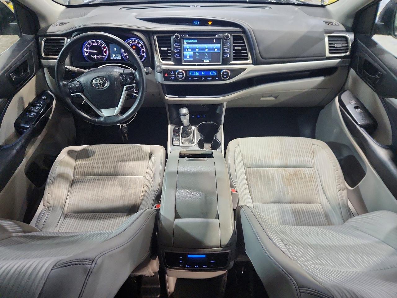 2016 TOYOTA HIGHLANDER LE PLUS photo 22