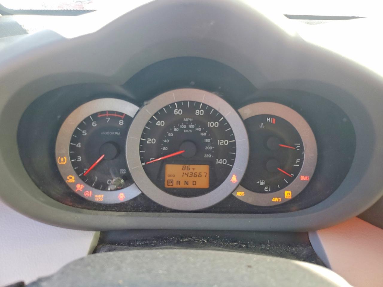 2011 TOYOTA RAV4 photo 9
